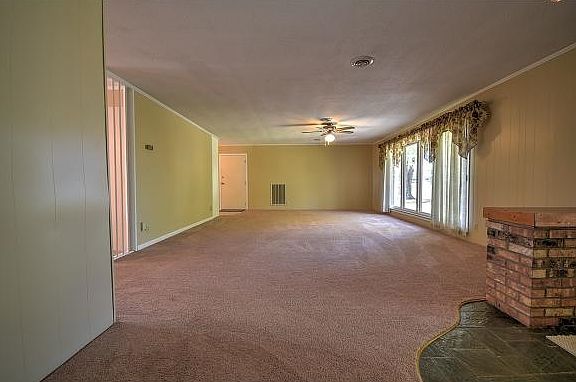 3rd image of 280 Unaka Dr