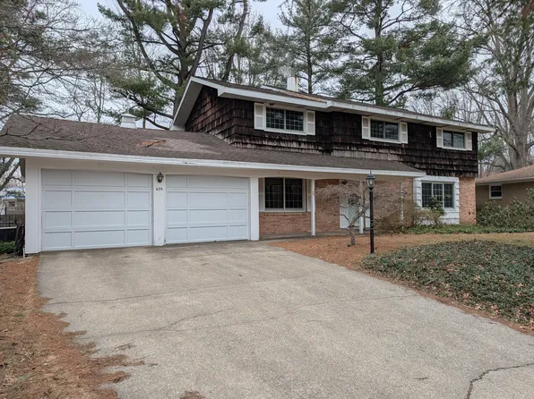 405 Spruce Dr, Trail Creek, IN 46360