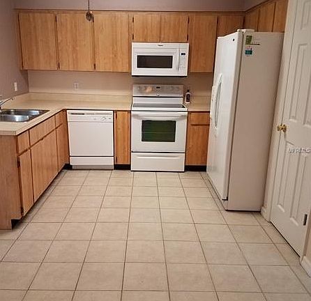 2nd image of 2315 Greenleaf Dr