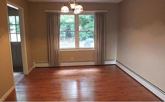 4th image of 263 Rolling Green Dr