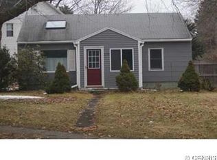 270 Penhurst Rd, Rochester, NY 14610