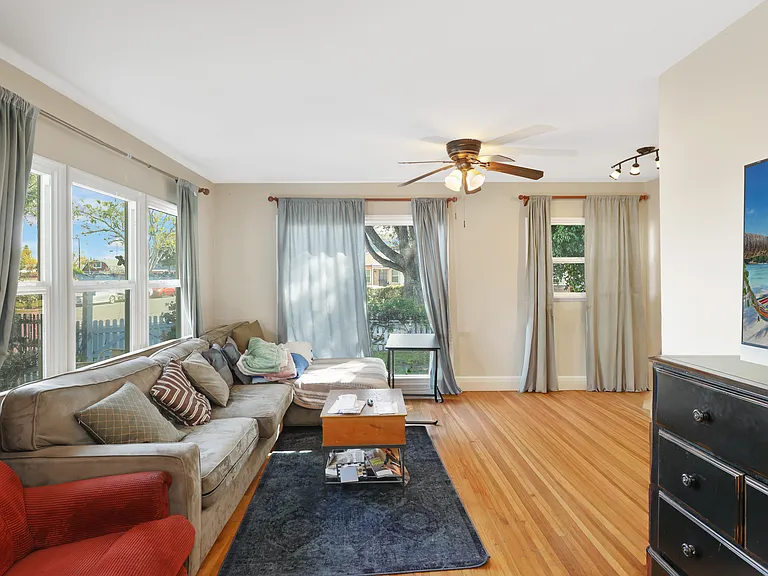 304 S Greengrove Dr — Photo 5
