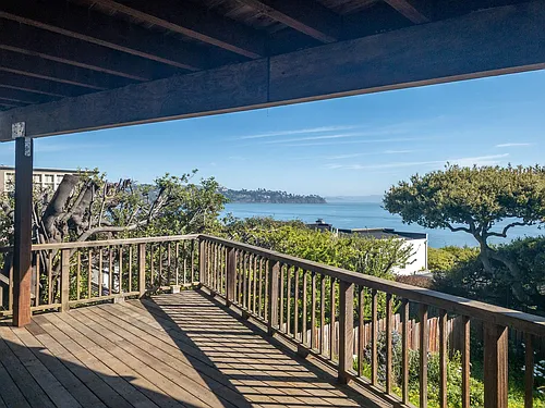 Stunning, Fully Remodeled Jr. 1bd/1ba! Remodeled! Private Deck! Parking! Laundry! Progressive! Photo 1