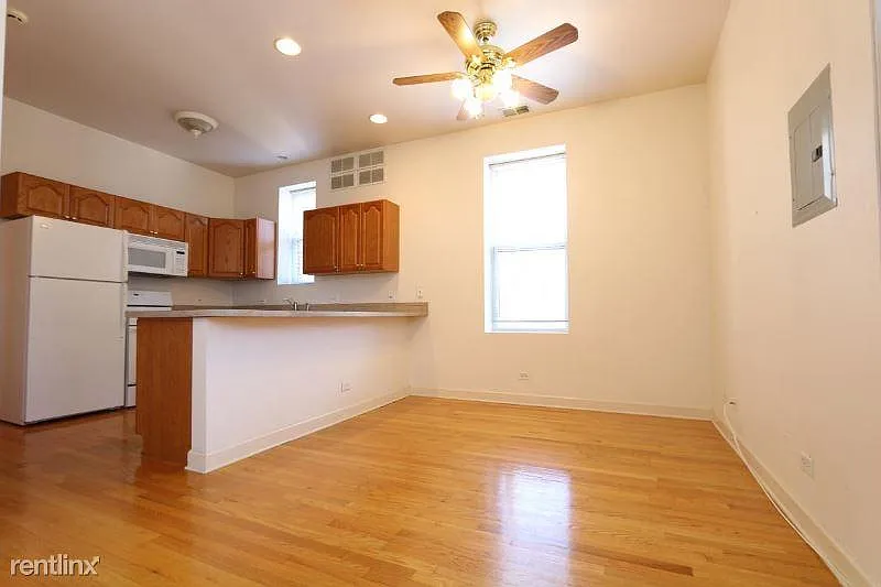 Building Photo - 1327 W Fillmore St #2R