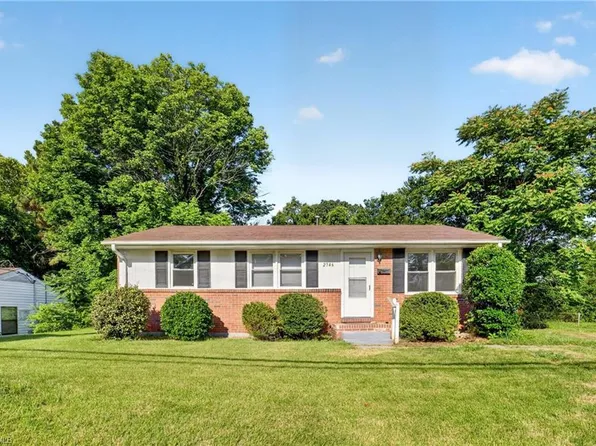 2546 Rosemary Dr, Winston Salem, NC 27105