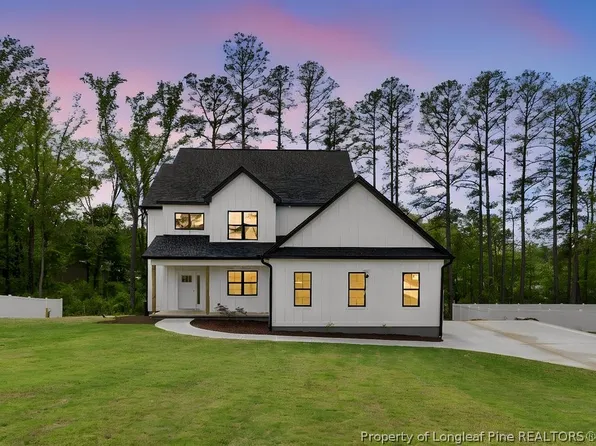 408 Stable Ct, Linden, NC 28356