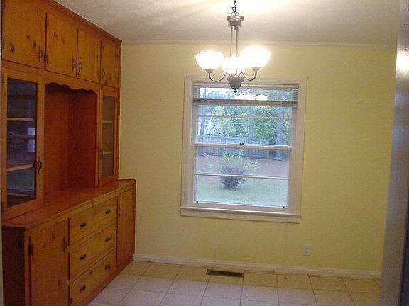 4th image of 1307 Haisten Dr