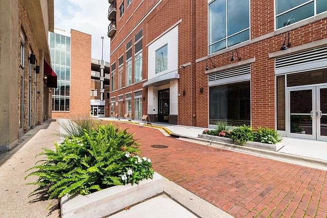 1st image of 1124 Lake St #507