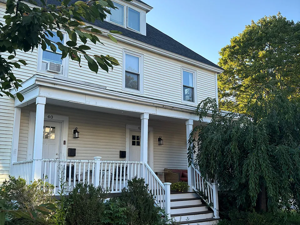 42 Cutts St