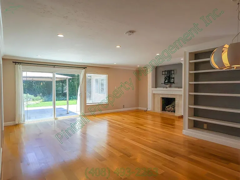 1513 Williams Ave — Photo 6