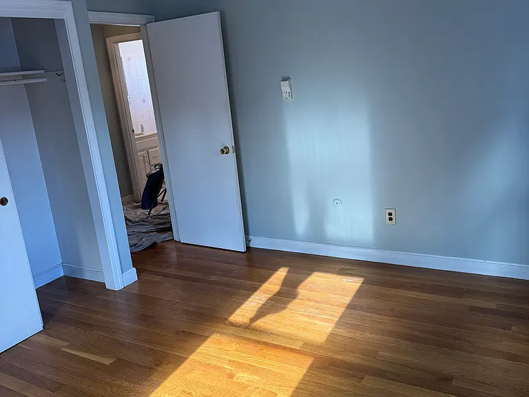 90-92 Sylvia St #2 — Photo 10