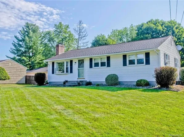 2 Harvest Rd #A, Enfield, CT 06082