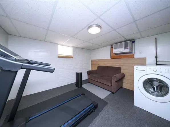 2284 East 22nd Street image 20 of 35