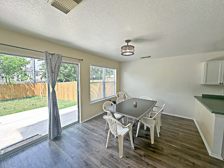 11358 Victory Cavern — Photo 7