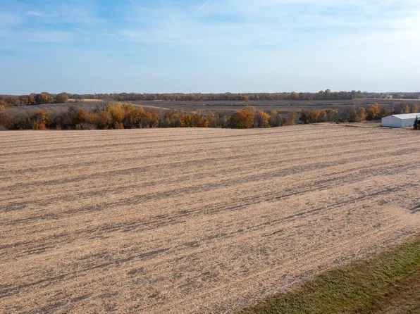 21 311th Ave, Henderson, MN 56044