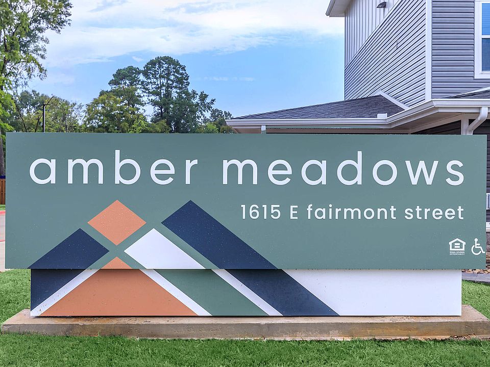 Amber Meadows Welcome Sign