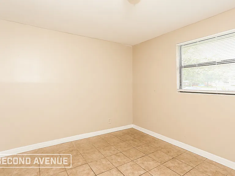 7938 Lake Park Ct — Photo 17