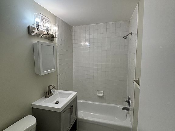 5th image of 809 Summer Ave #3