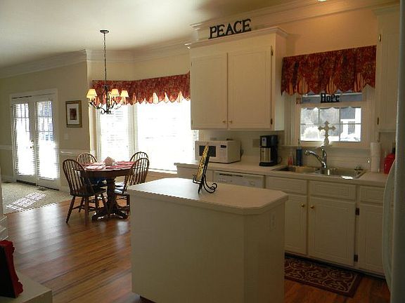 3rd image of 1113 Culpepper Dr