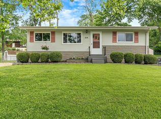 519 Golden Valley Dr, Saint Louis, MO 63129