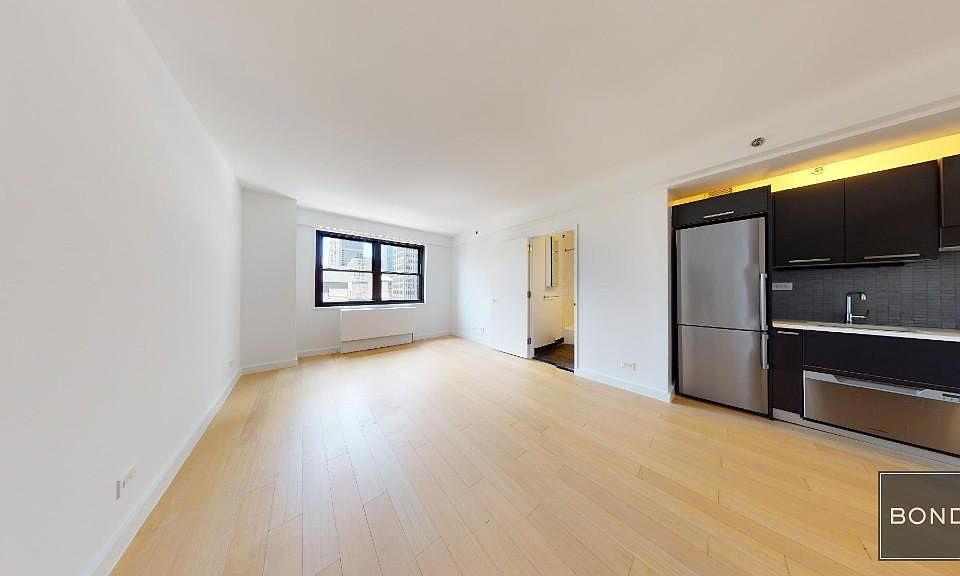 1st image of 303 W 21st St #16B