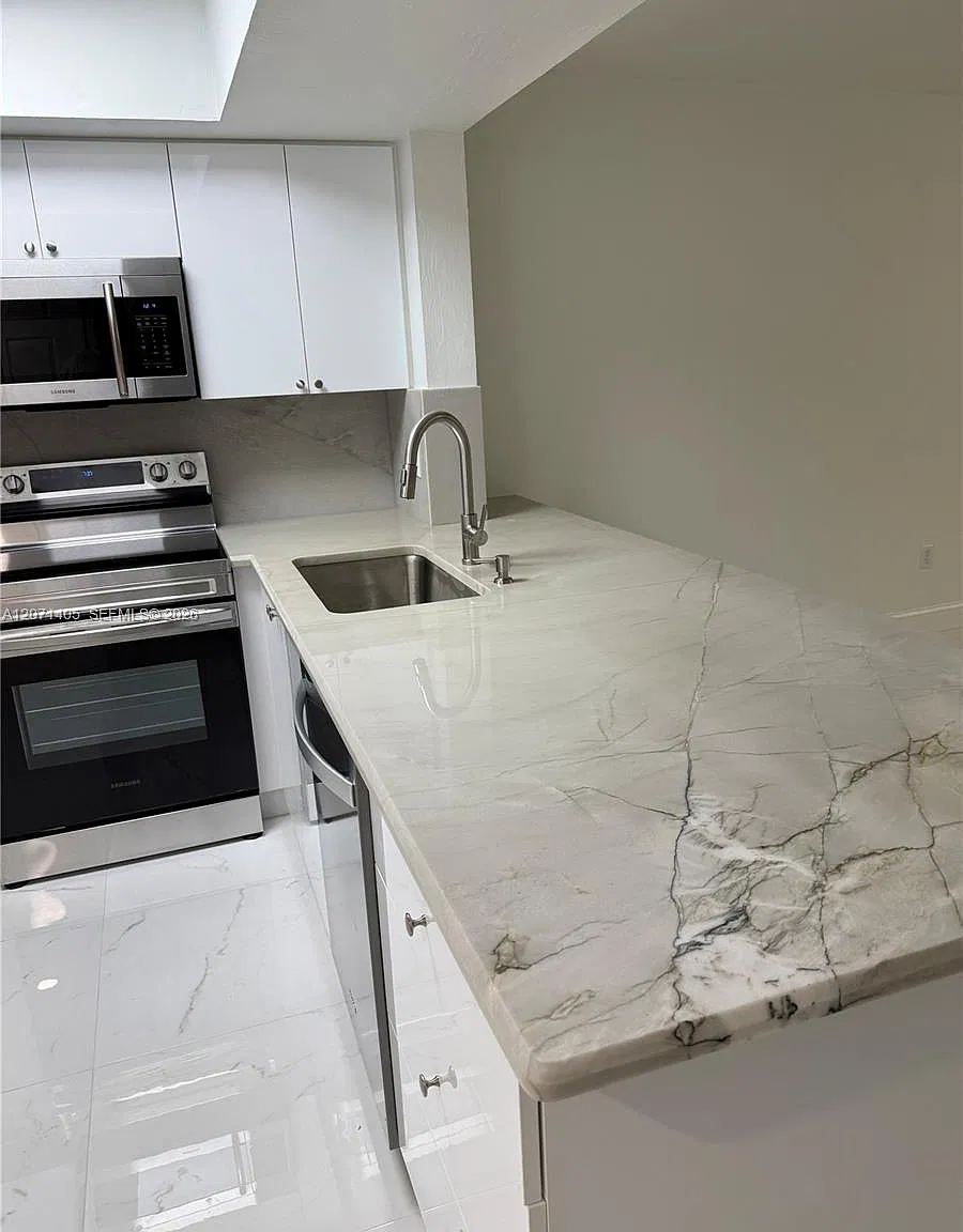 Palm Beach Trace Condo — Photo 2