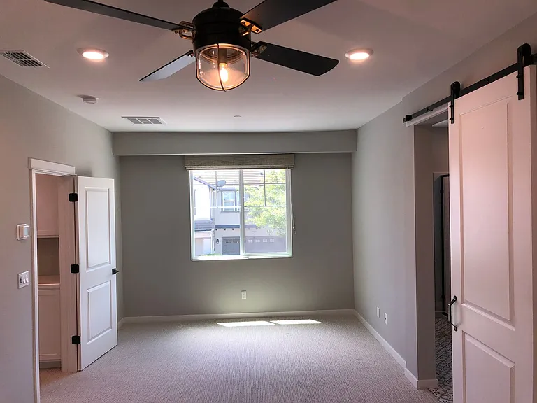 5013 Wuthering Ave — Photo 23