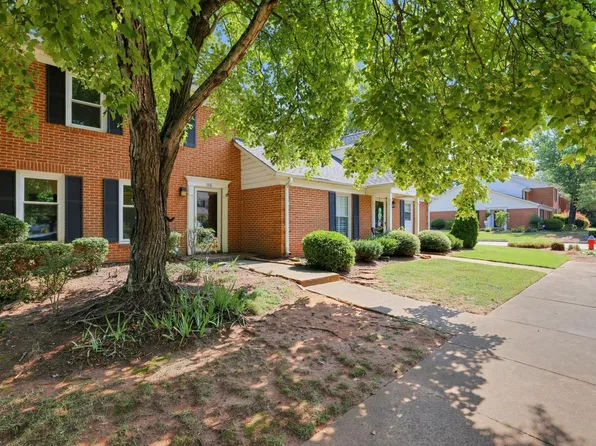 176 Buckstone Ln, Spartanburg, SC 29307