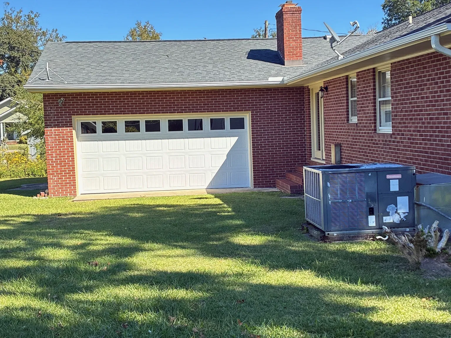3 bed, 1848 sqft, $1,800 — Photo 2