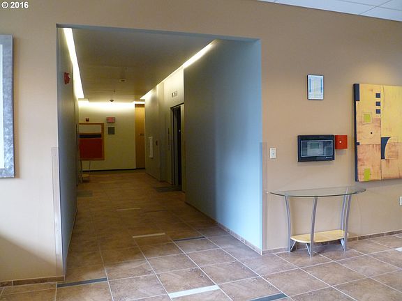 5th image of 701 Columbia St APT 405