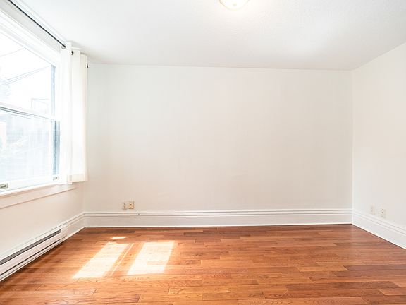 4th image of 49 Chicora Ave #B