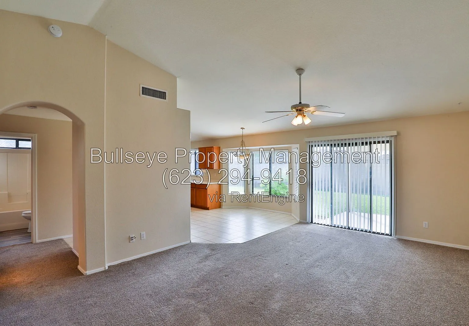 3 bed, 2.0 bath, 1406 sqft, $2,100 — Photo 4