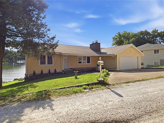2nd image of 380 Fischer Point Dr