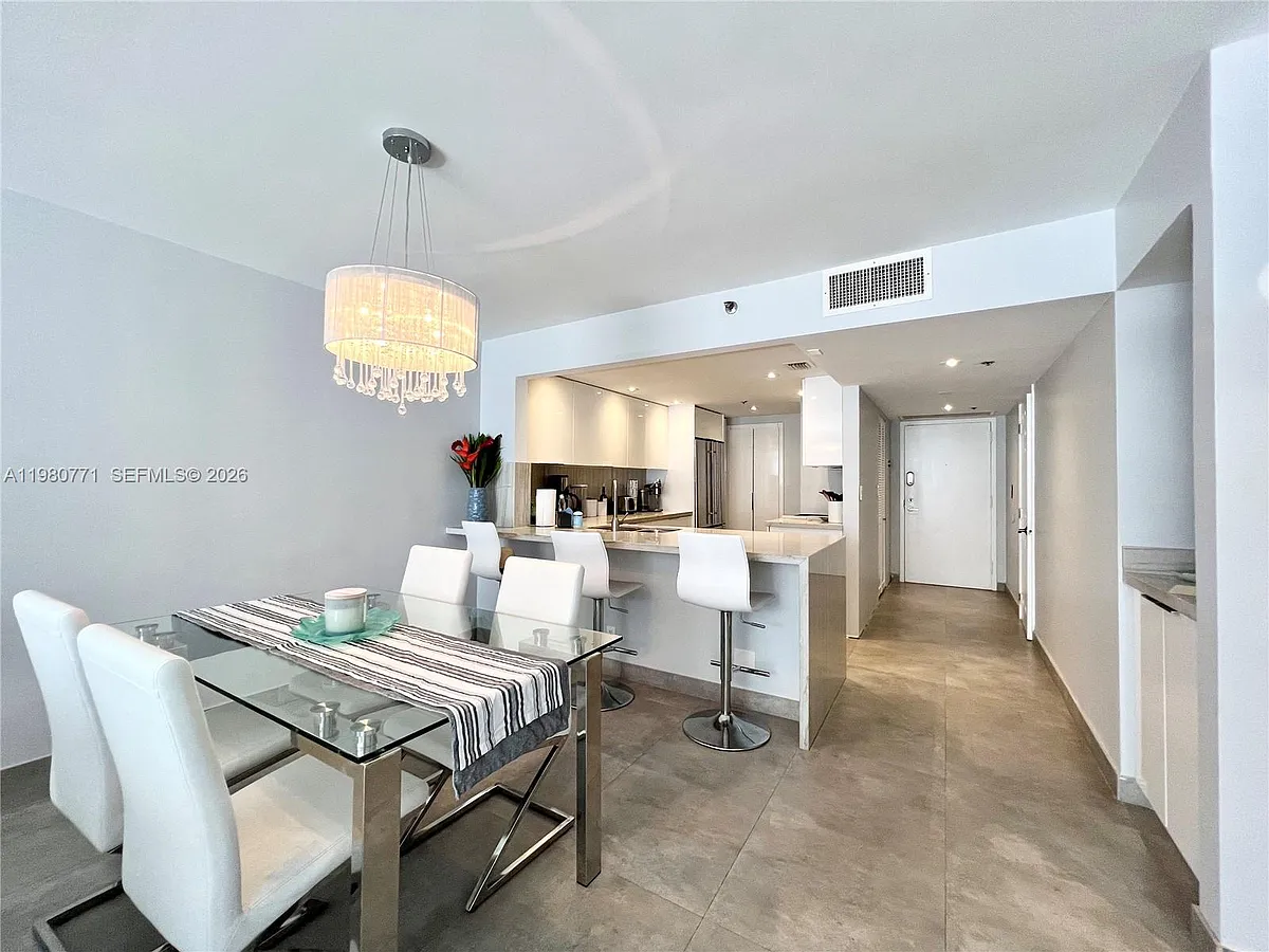 Building Photo - 1717 N Bayshore Dr #A-2044