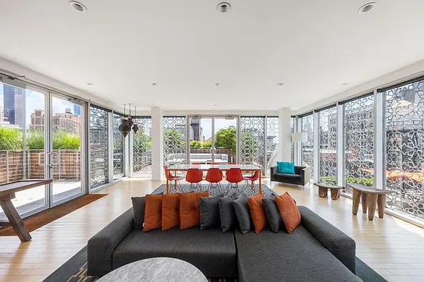 Rented by Compass | media 10