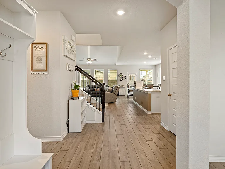 512 Steele Shallows — Photo 9