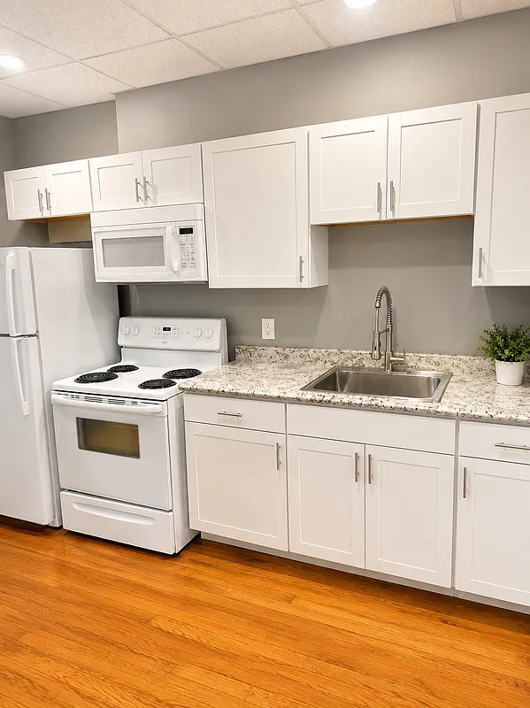 1 bed, 1.0 bath, $1,100 — Photo 1