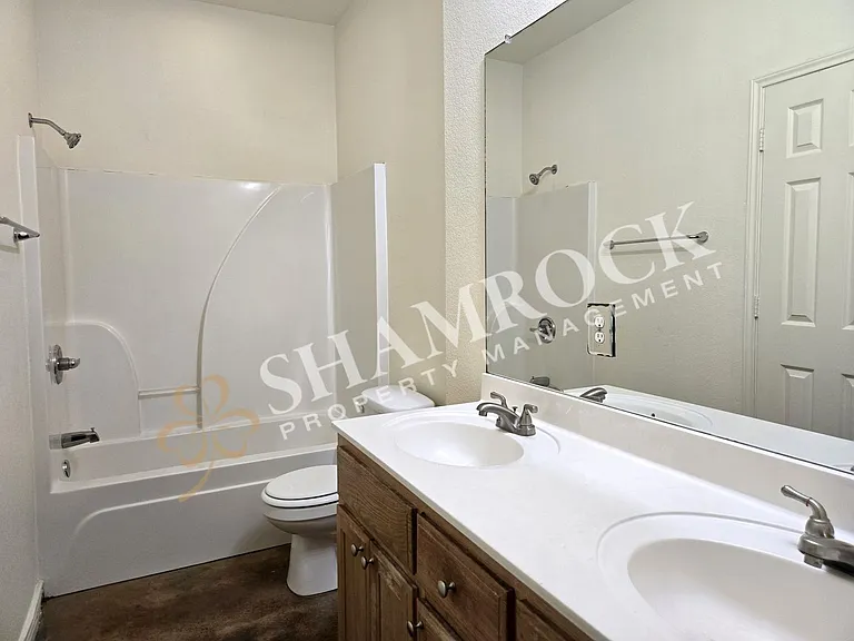 820 Chambers Creek Cir — Photo 8