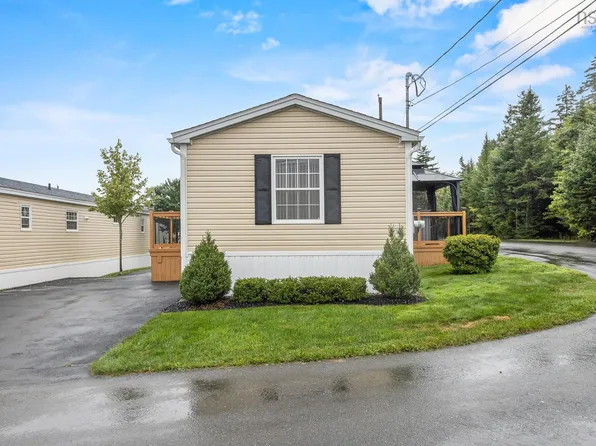 37 3rd St, Lucasville, NS B4B 1R1