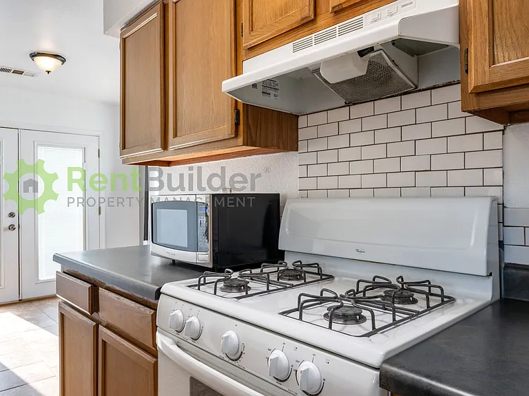 1864 Blackberry Rd NE — Photo 11