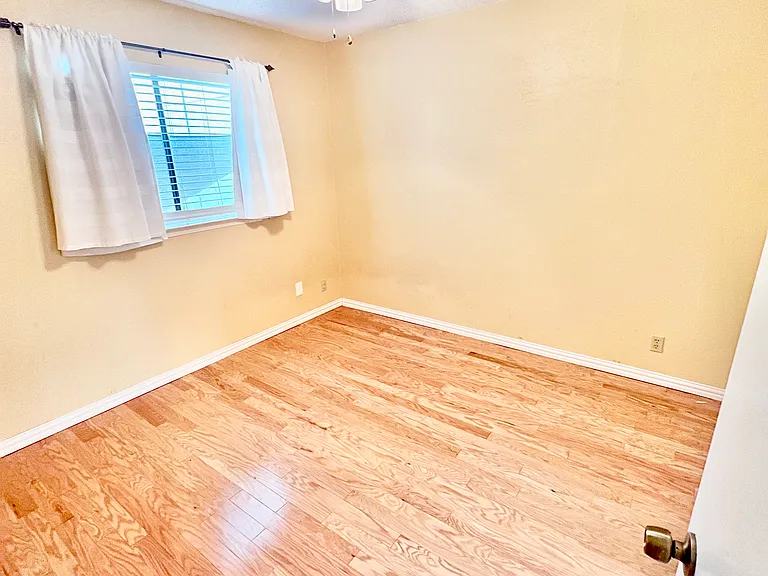 1742 Timberwood Dr — Photo 18