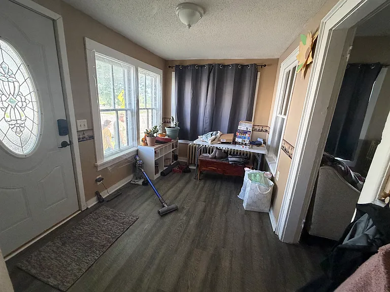 605 Chandler Ave N — Photo 10