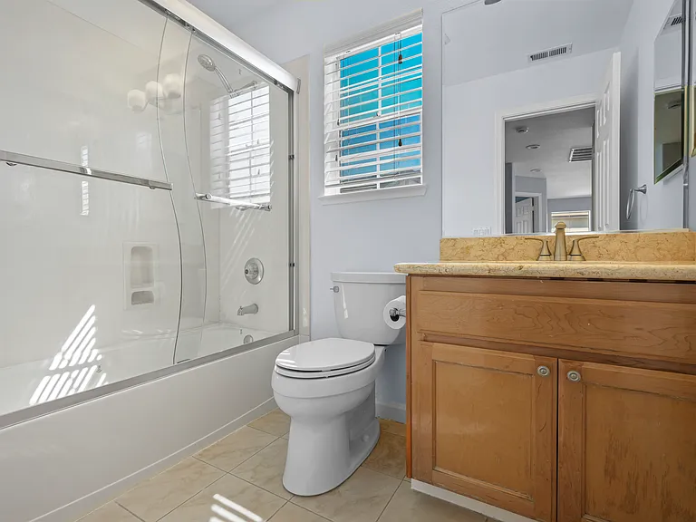 1067 McKay Dr — Photo 23