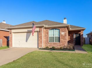 941 Buffalo Springs Dr, Fort Worth, TX 76140