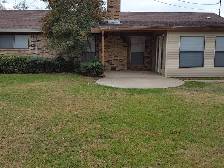 6017 Robin Dr — Photo 26
