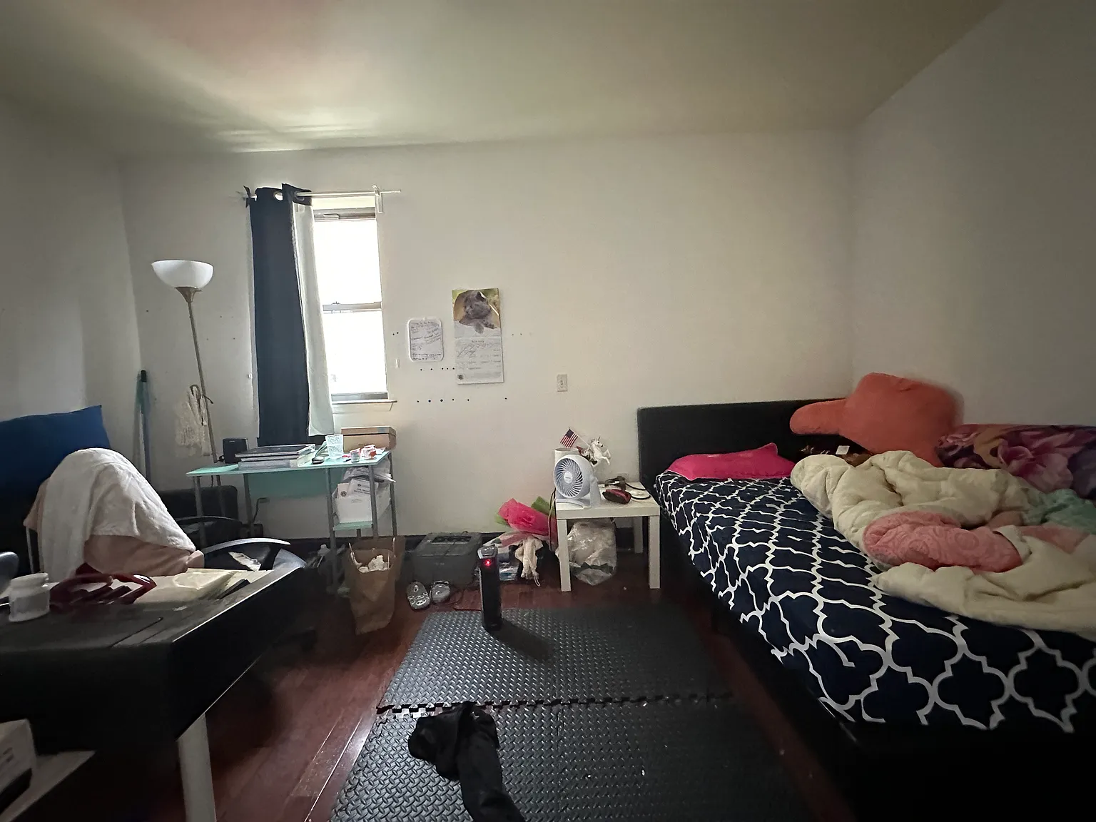 2 bed, 500 sqft, $1,200 — Photo 1