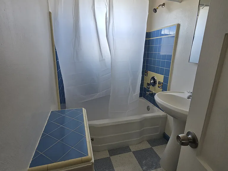 4014 Mission Blvd #UPSTAIRS — Photo 12