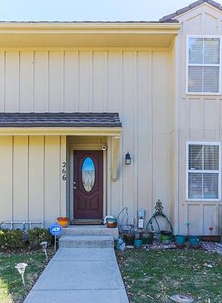 2nd image of 266 NE Bayview Dr