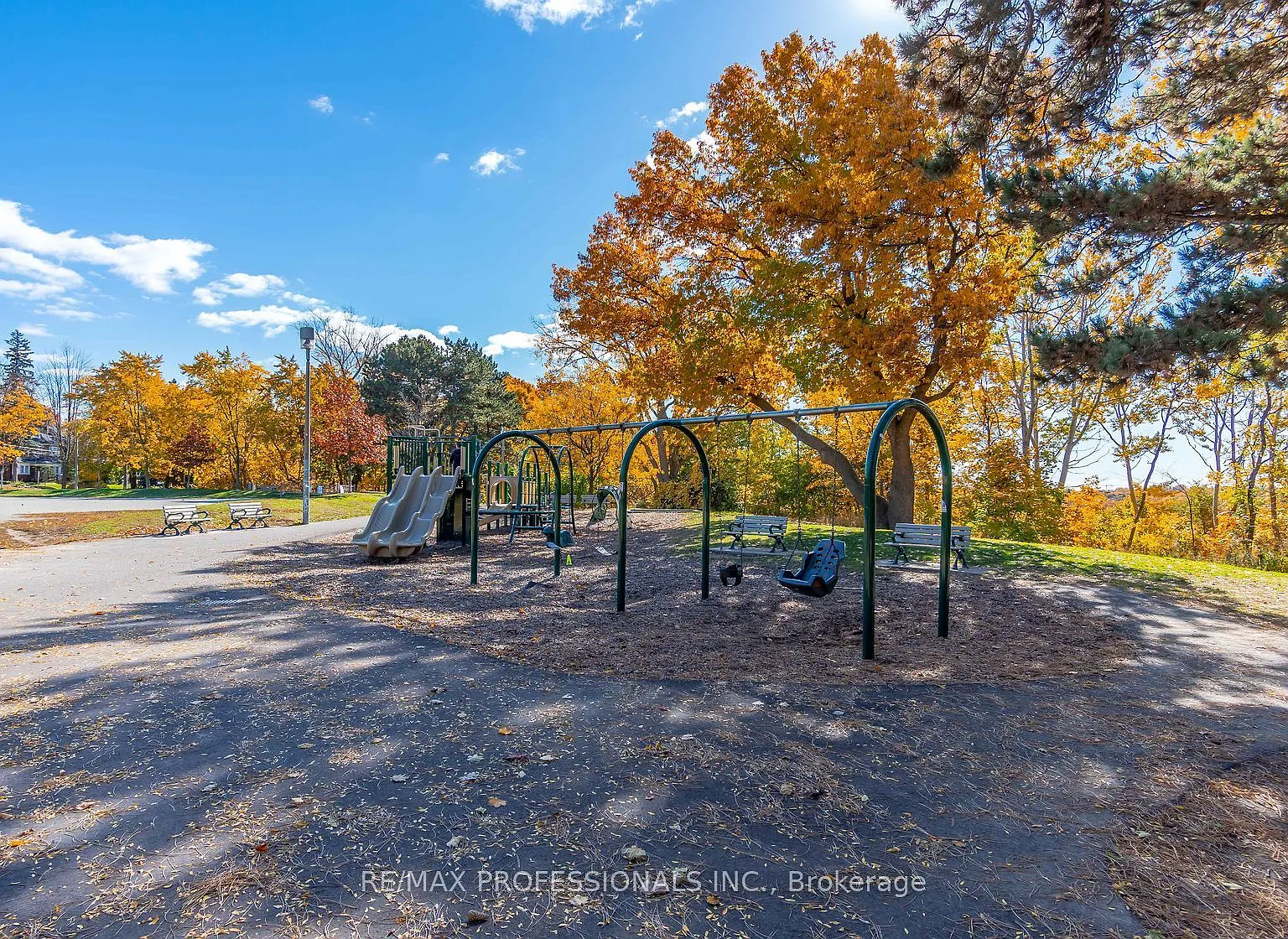 3 bed, $3,880 — Photo 4