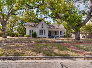 714 W 3rd Ave, Corsicana, TX 75110